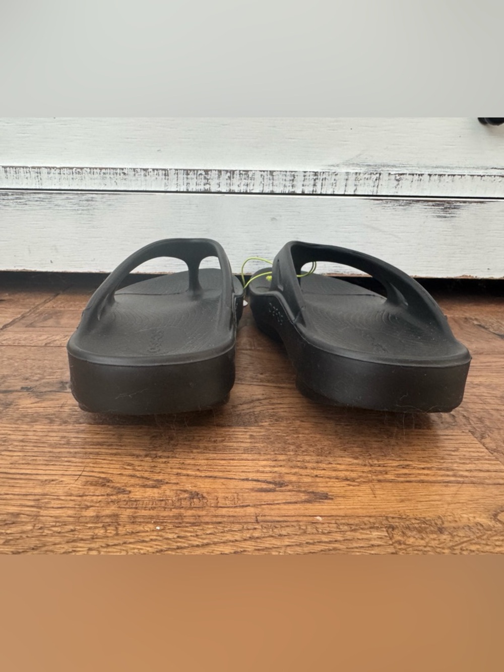 NEW Oofos Original Ooriginal Recovery Flip Flops Women's Size 8 - Picture 5 of 7